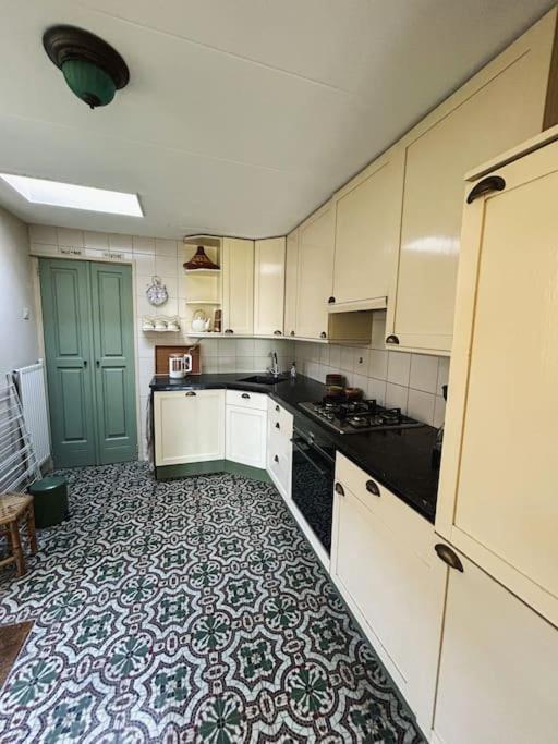Onder De Kastanje! Villa Koedijk Buitenkant foto